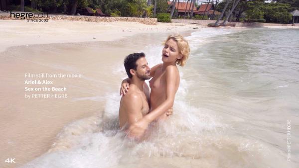 Screenshot #3 dal film Ariel e Alex fanno sesso in spiaggia