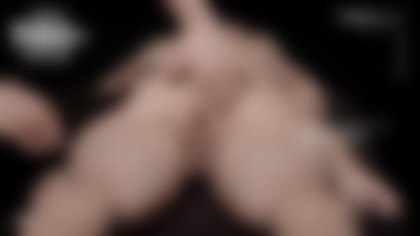 Screenshot #11 aus dem Film Ariels Erotische Schlammmassage