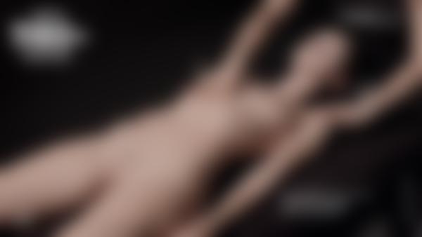 Screenshot #12 aus dem Film Ariels Erotische Schlammmassage