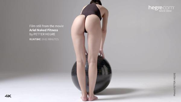 Screenshot #2 dal film Ariel Naked Fitness