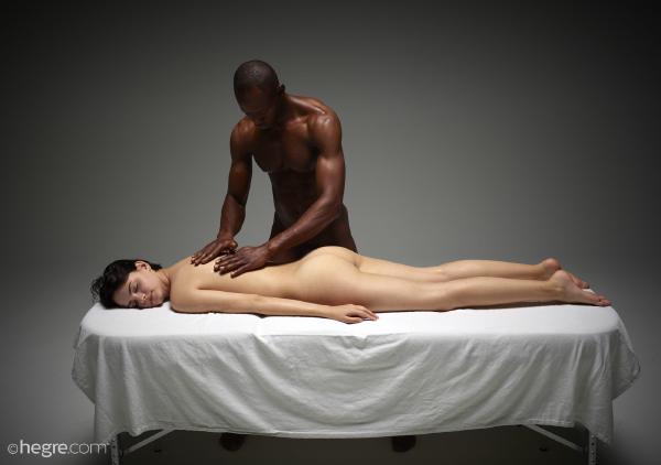 Gambar # 2 dari galeri Ariel and Mike erotic massage